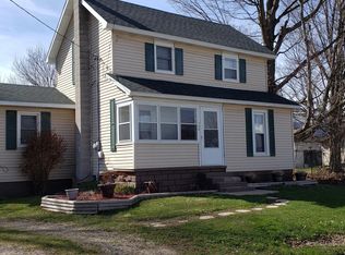 7561 Saddlebag Lake Rd, Lake Odessa, MI 48849