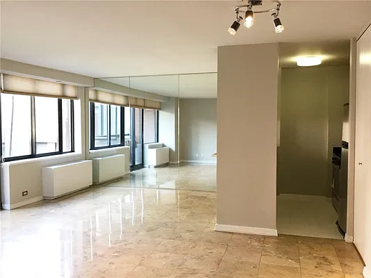 Rented by R New York | media 10