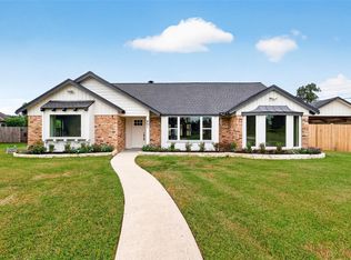 401 Shirleen Dr, Seabrook, TX 77586