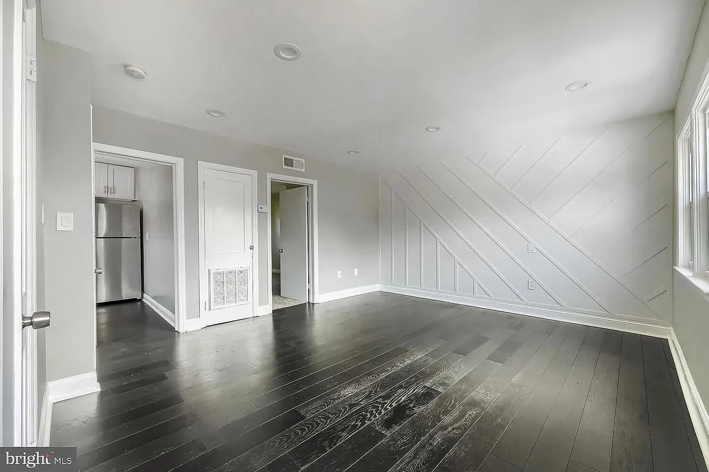 2908 Clearview Avenue, Unit 2 — Photo 4