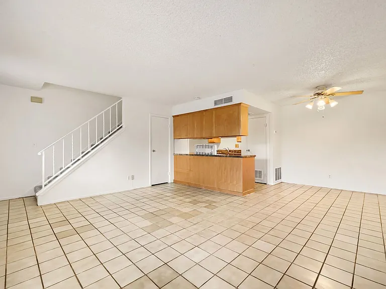 1377 Lorilyn Ave #3 — Photo 5