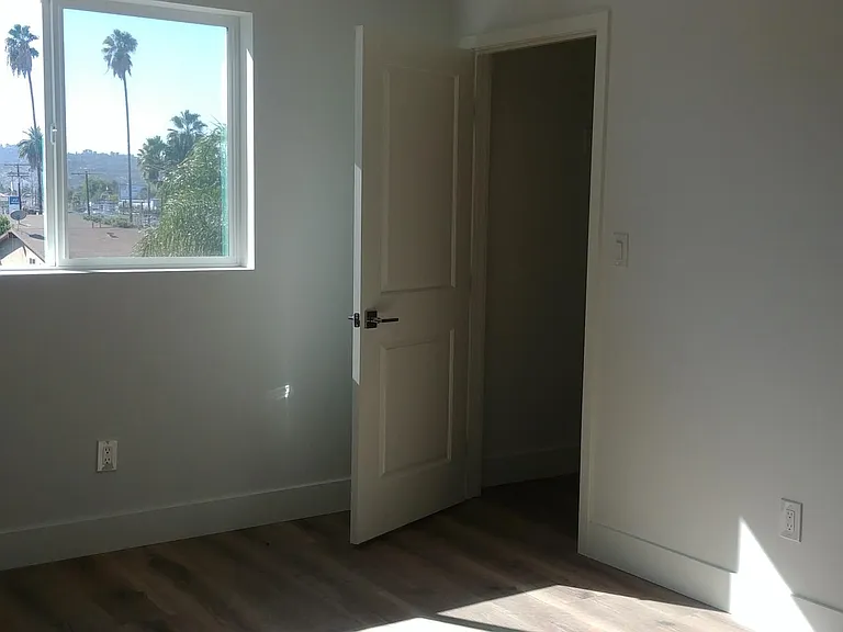 14427 Tiara St — Photo 15