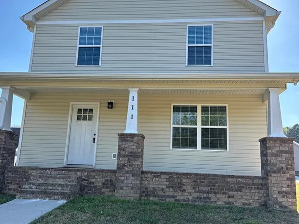 111 Arthur St, Dalton, GA 30721