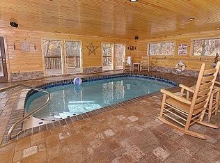 3528 Mountain Top Ln, Sevierville, TN 37876