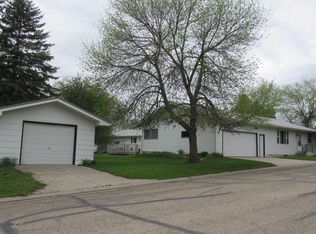 412 1st St N, Wilton, ND 58579
