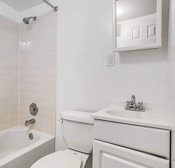 306 R St NW — Photo 34