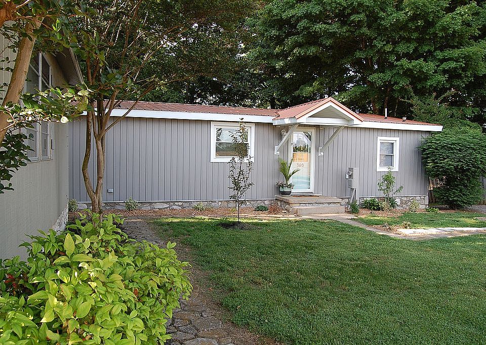  Lake Home 3 Bed/2 Bath