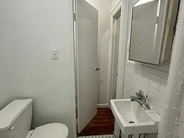 424 West 56th Street image 11 of 11