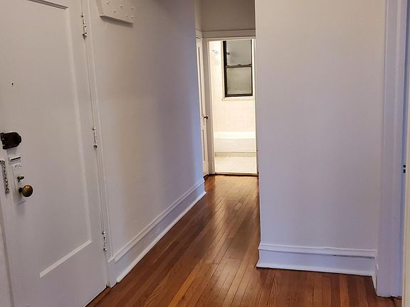 2nd image of 1600 W Berwyn Ave #3
