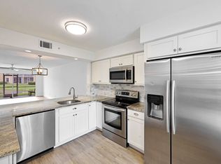 9650 Victoria Ln APT 102, Naples, FL 34109