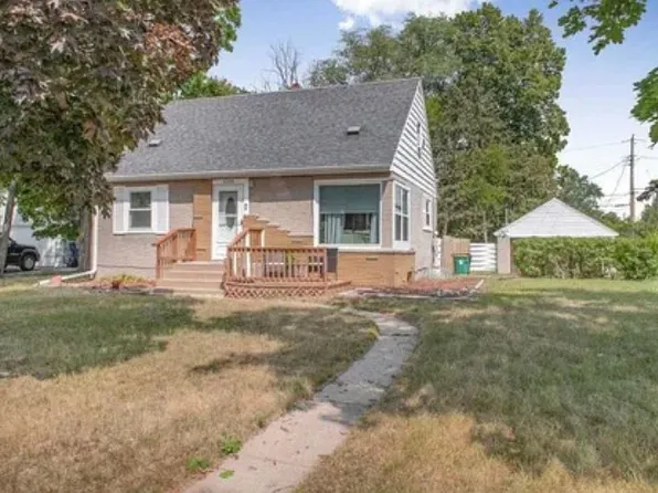6300 Hampshire Ave N, Brooklyn Park, MN 55428