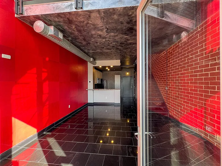 710 W Trade St #312 — Photo 17
