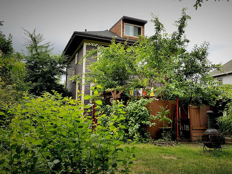 633 N Alberta St #BASEMENT — Photo 16
