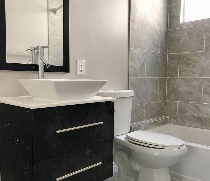 2nd image of 4515 Santo Tomas Dr APT 02