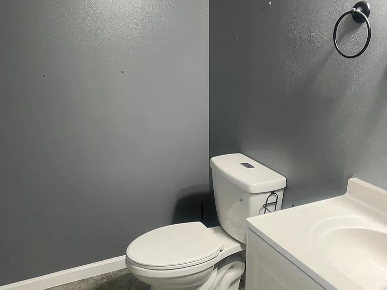 1811 Hanover Ln — Photo 18