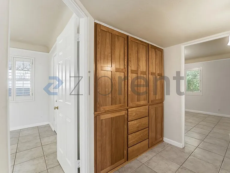 78 W Cambridge Ave — Photo 17