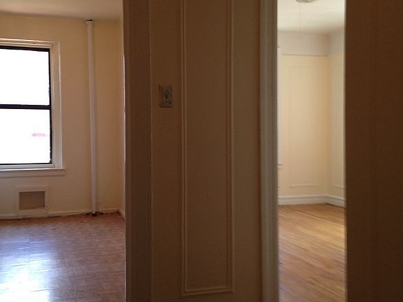 5th image of 135 W 238th St APT 2I