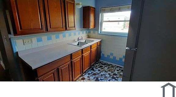 2nd image of 843 Delehanty Ct #3