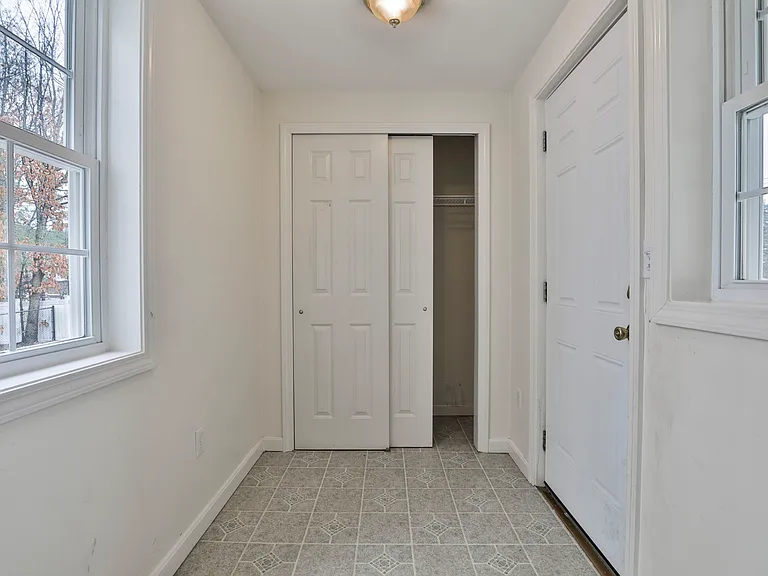 54 Vandora Dr — Photo 10