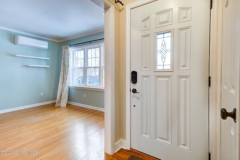 4th image of 1527 Kingston Avenue