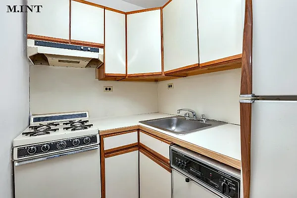 Sold by MEIER | media 13