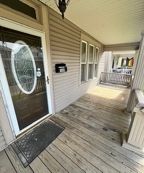 1349 Hildreth Ave — Photo 2