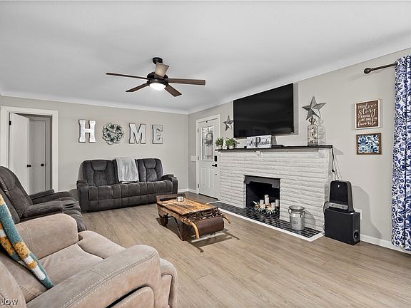 5th image of 4001 W Ridgewood Dr