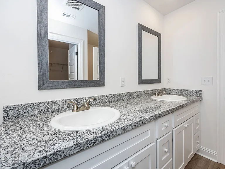 3711 Olivia Dr — Photo 37