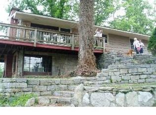 70 Dogwood Dr, Hendersonville, NC 28791