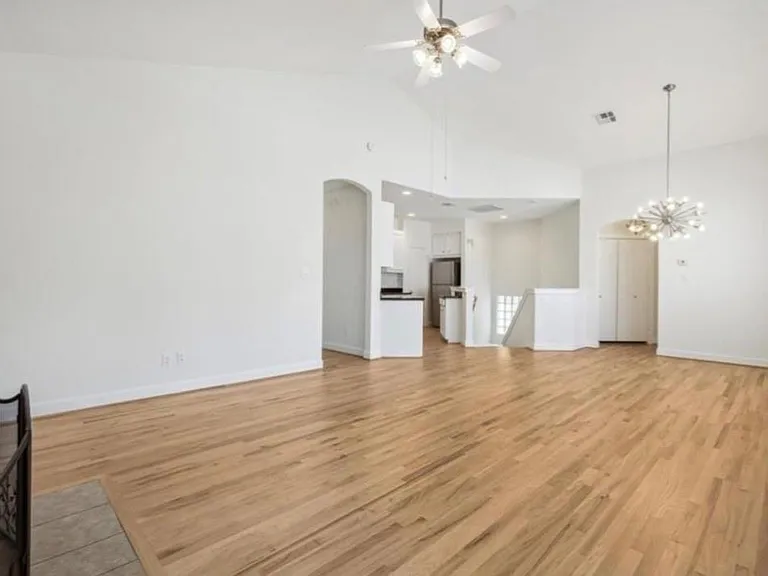 650 Westcross St #3 — Photo 9
