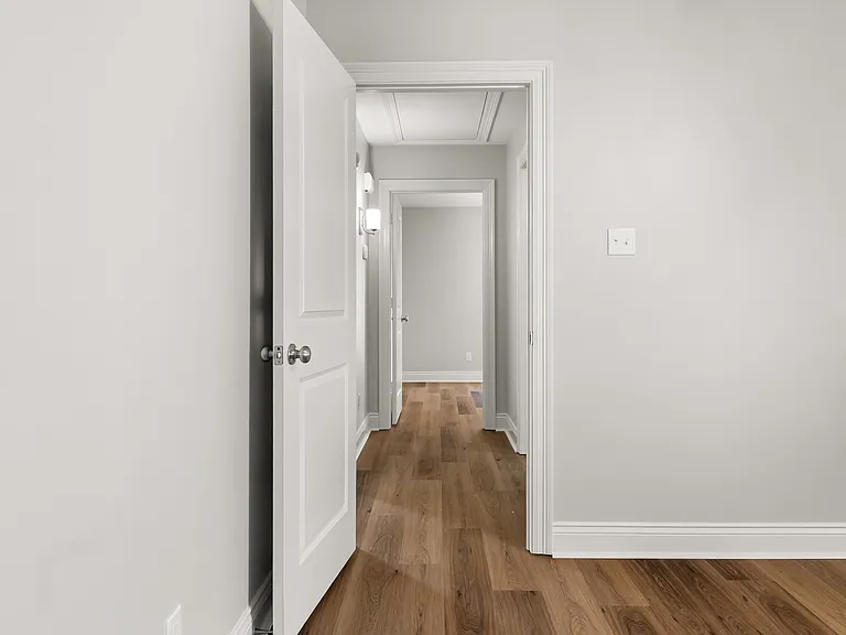 347 Marie St — Photo 15