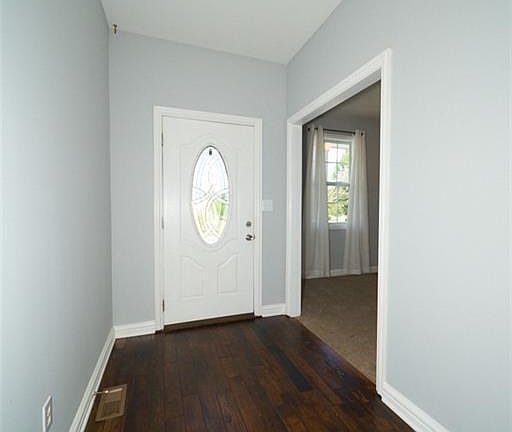 3rd image of 2153 N Park Ave