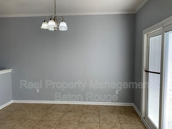 5th image of 1021 N Janice Ave