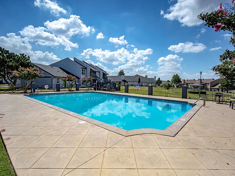 Aspen Place Apartments - June Rent FREE: Move-In by 6/15! — Photo 6