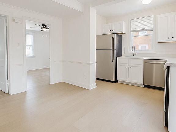 4th image of 658 Childs Ave