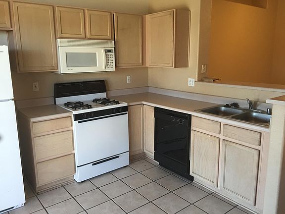 4th image of 9912 Lauren Ave SW