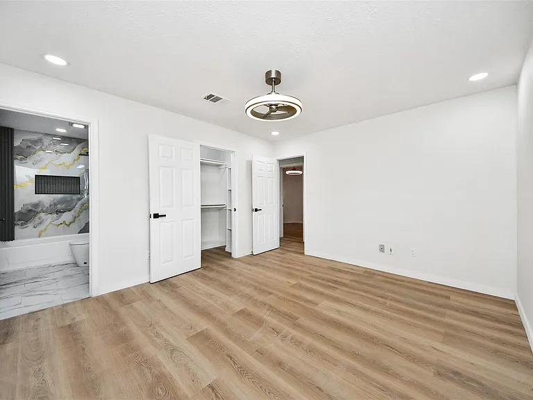 15719 Baytree Dr — Photo 26