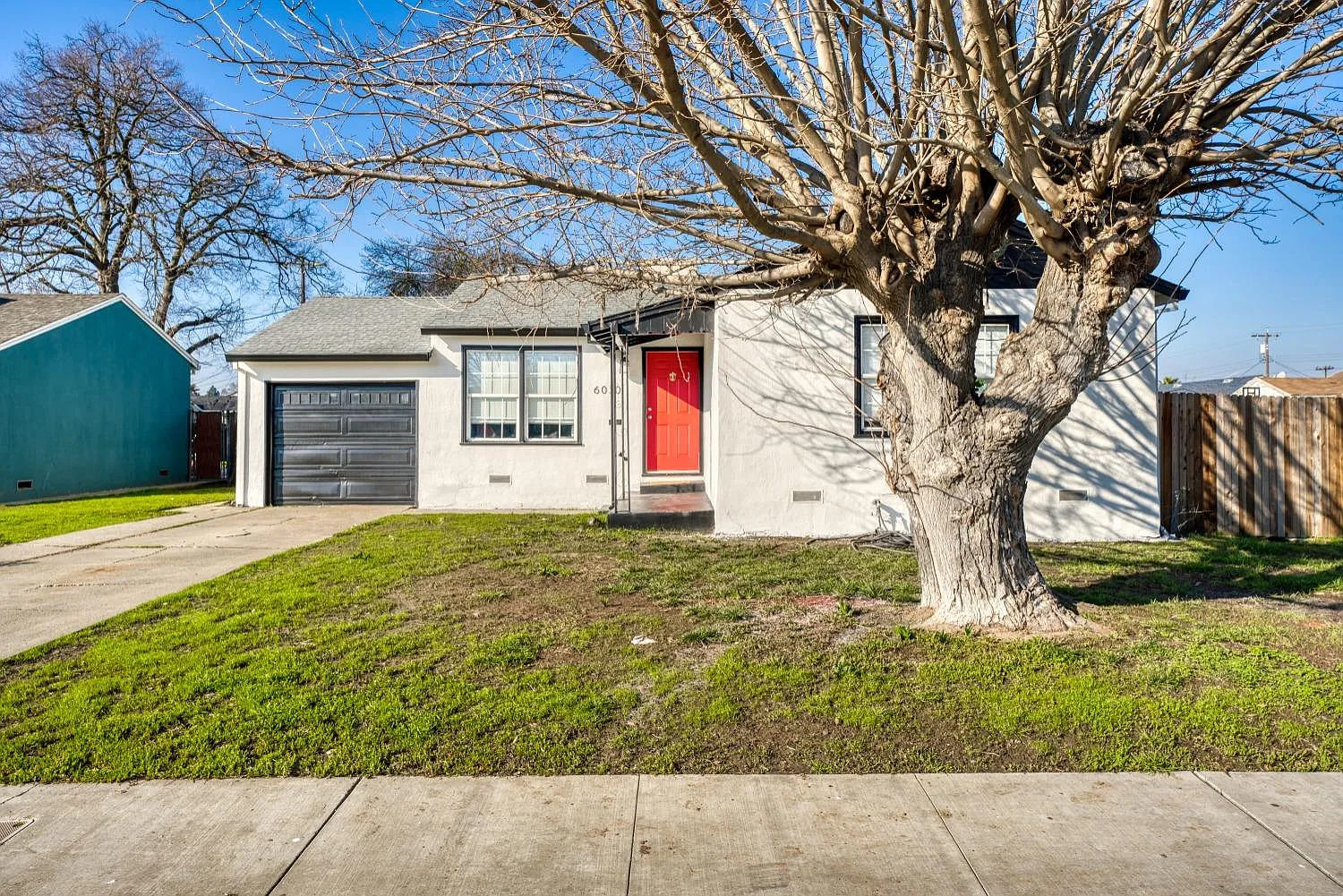 6030 McLaren Ave photo 1