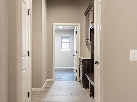 5th image of 2704 Siena Ln