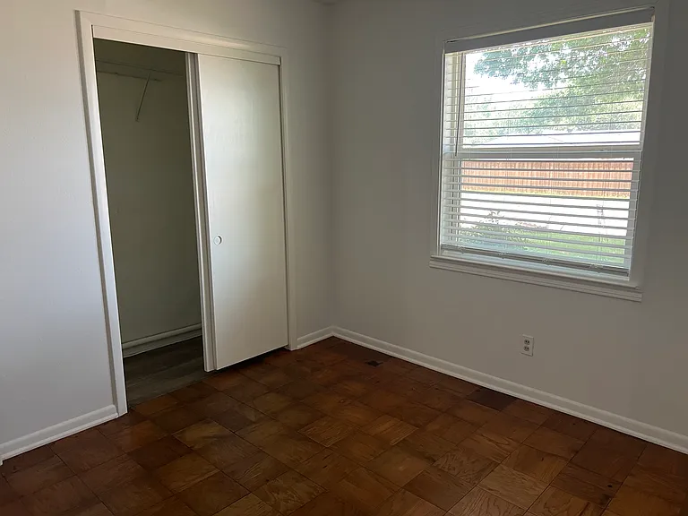 4304 Arrowwood Dr — Photo 6