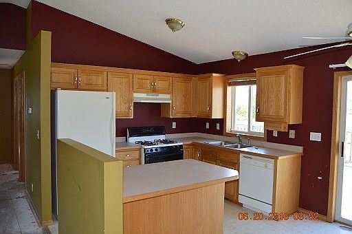 2nd image of 1333 220th Ave