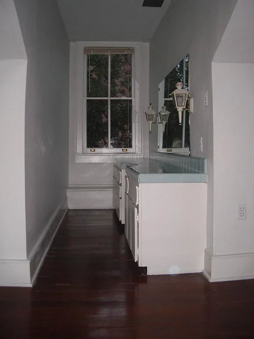 1328 Jackson Avenue - Unit O — Photo 3