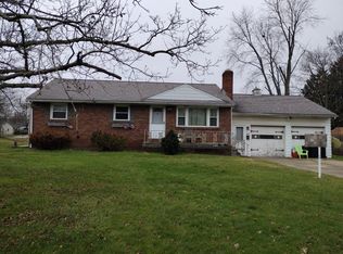 549 Neoka Dr, Campbell, OH