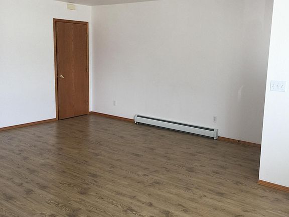 5th image of 114 10th St #B
