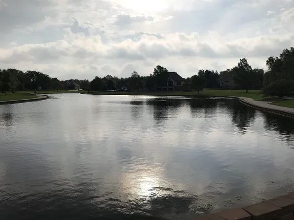 328 Old Colony Ct, North Newton, KS 67117