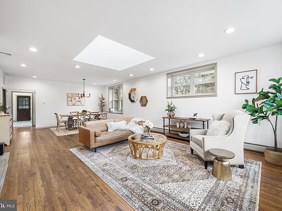 4th image of 14 Asbury Ave