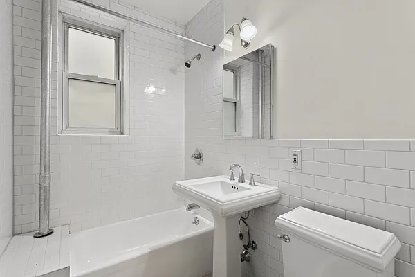 Rented by Platinum Properties | media 1