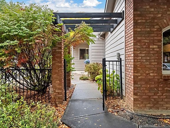 3rd image of 5000 Boardwalk Dr #45