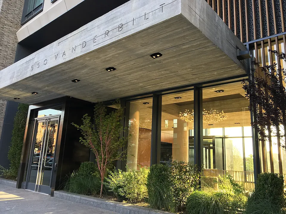 550 Vanderbilt Ave #1518