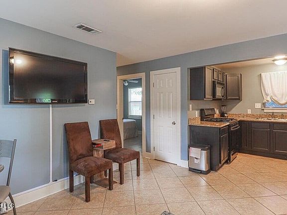 2nd image of 403 Beverly Dr